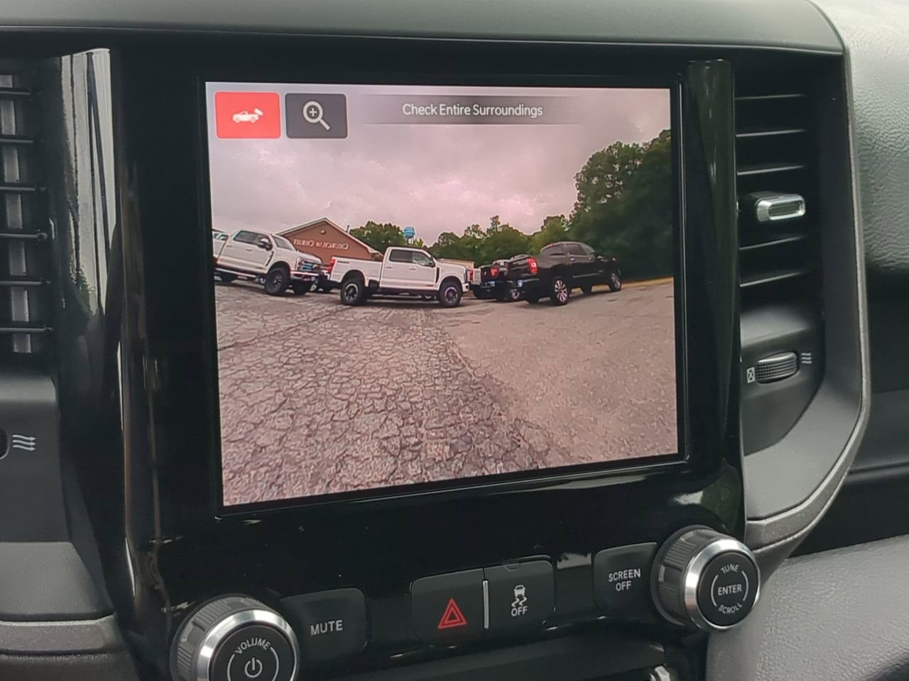 New 2025 RAM 3500 Tradesman w/ Chrome Appearance Group AWD/4WD image 18