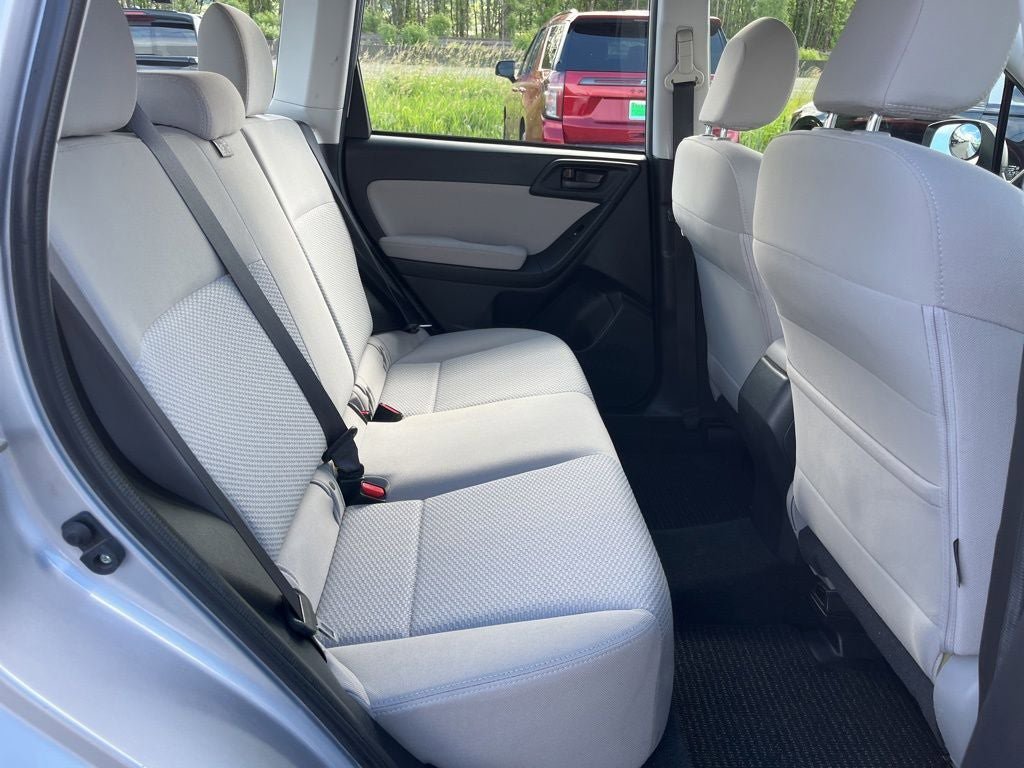 Used 2015 Subaru Forester 2.5i AWD/4WD image 13
