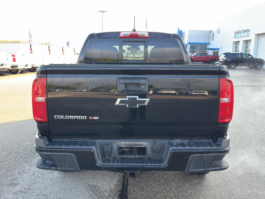 Used 2017 Chevrolet Colorado Z71 w/ Z71 Midnight Edition AWD/4WD image 4