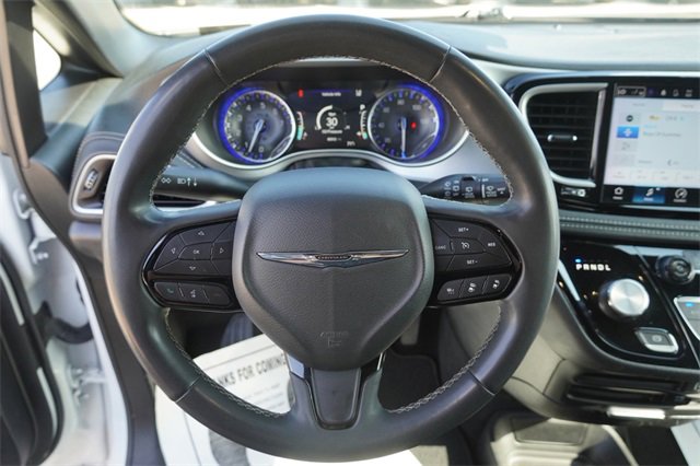 Used 2022 Chrysler Pacifica Touring image 29