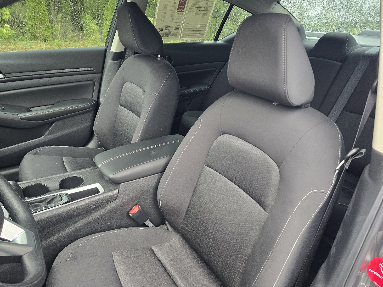 Used 2025 Nissan Altima 2.5 SV FWD image 12