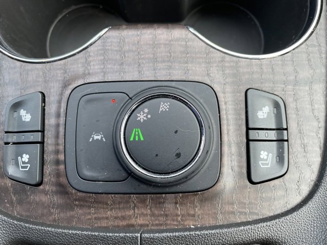 Used 2023 GMC Acadia Denali image 28