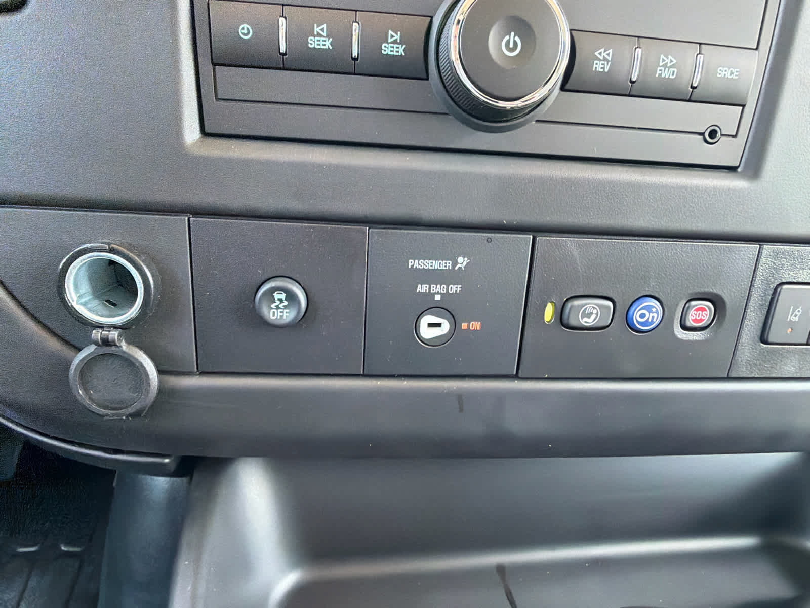 New 2025 Chevrolet Express 3500 w/ Driver Convenience Package RWD image 27