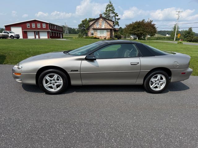 Used 1999 Chevrolet Camaro Z28 w/ Preferred Equipment Group 2 RWD image 2