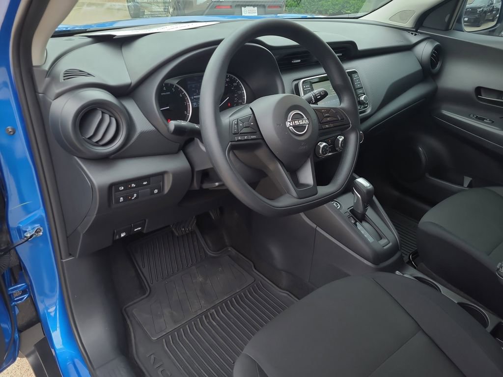 Certified 2025 Nissan Kicks Play S FWD image 16