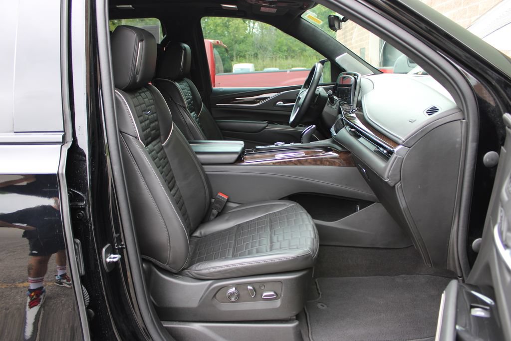 Certified 2022 Cadillac Escalade Sport Platinum AWD/4WD image 57