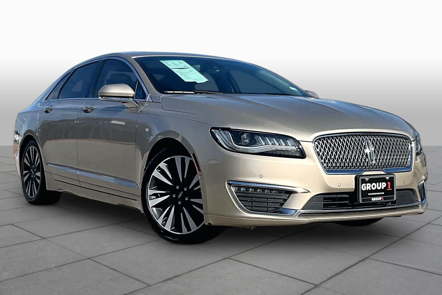 Used 2017 Lincoln MKZ Reserve w/ Technology Package FWD image 3