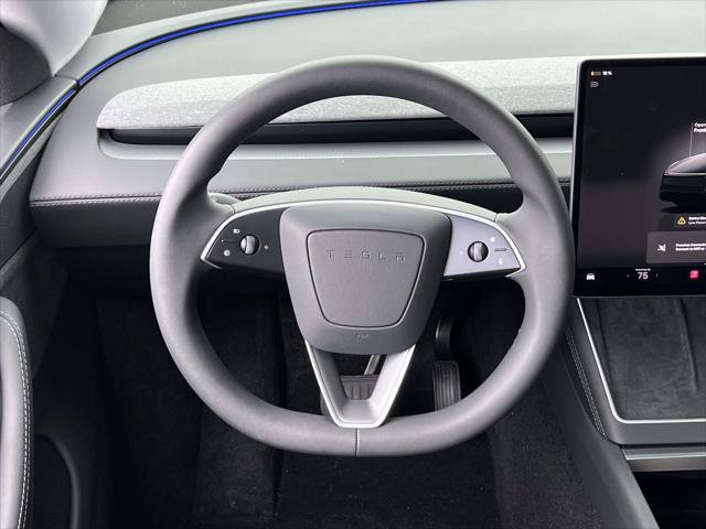 Used 2026 Tesla Model Y 2WD image 17