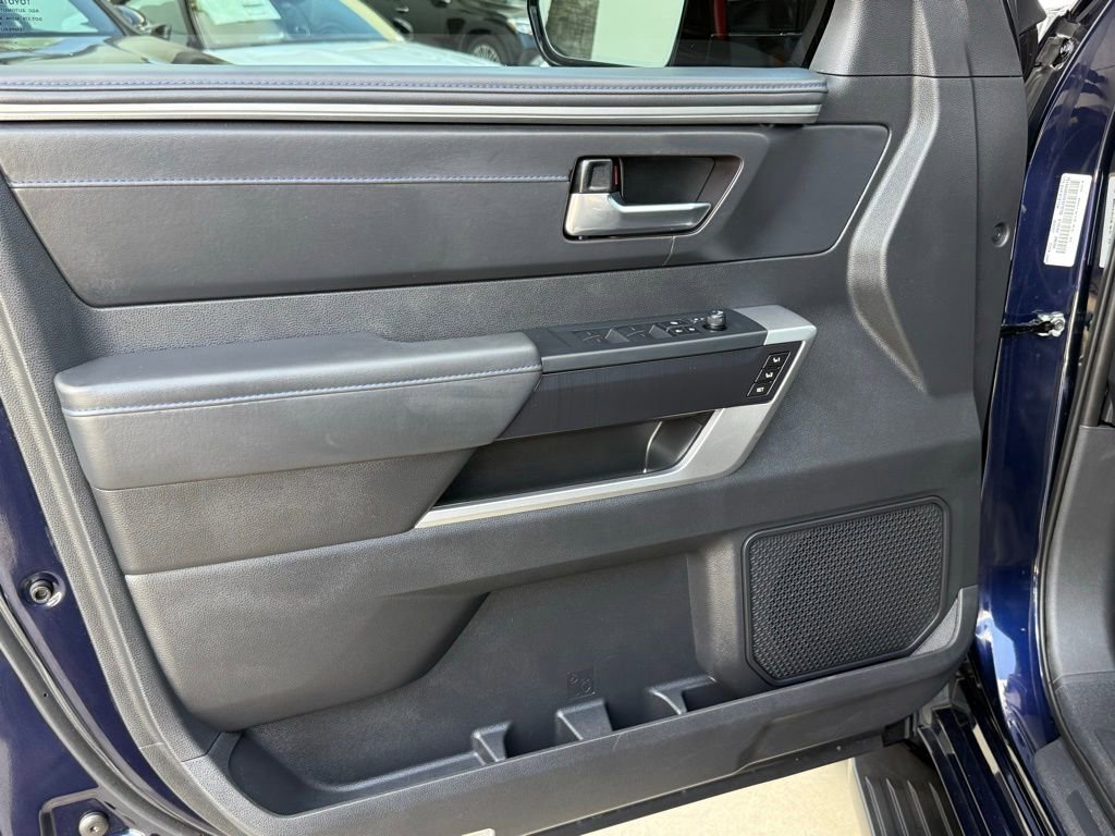 Used 2025 Toyota Sequoia Platinum AWD/4WD image 22