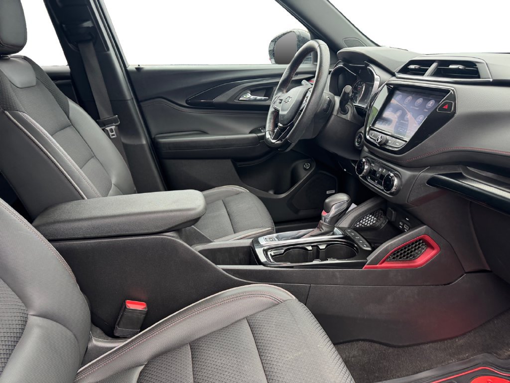 Used 2022 Chevrolet TrailBlazer RS w/ Sun and Liftgate Package AWD/4WD image 15