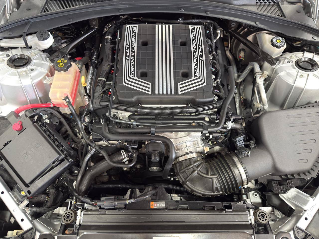 Used 2018 Chevrolet Camaro ZL1 RWD image 8