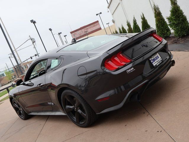 Used 2022 Ford Mustang Coupe image 3