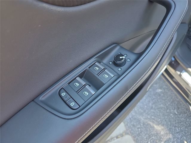 Used 2023 Audi Q8 Prestige AWD/4WD image 20