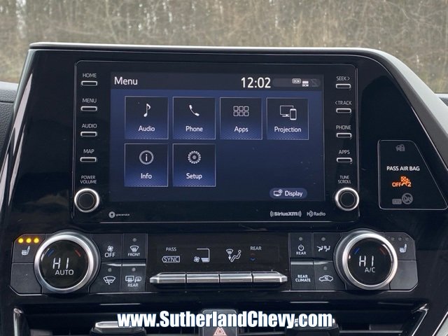 Used 2022 Toyota Highlander XLE image 26