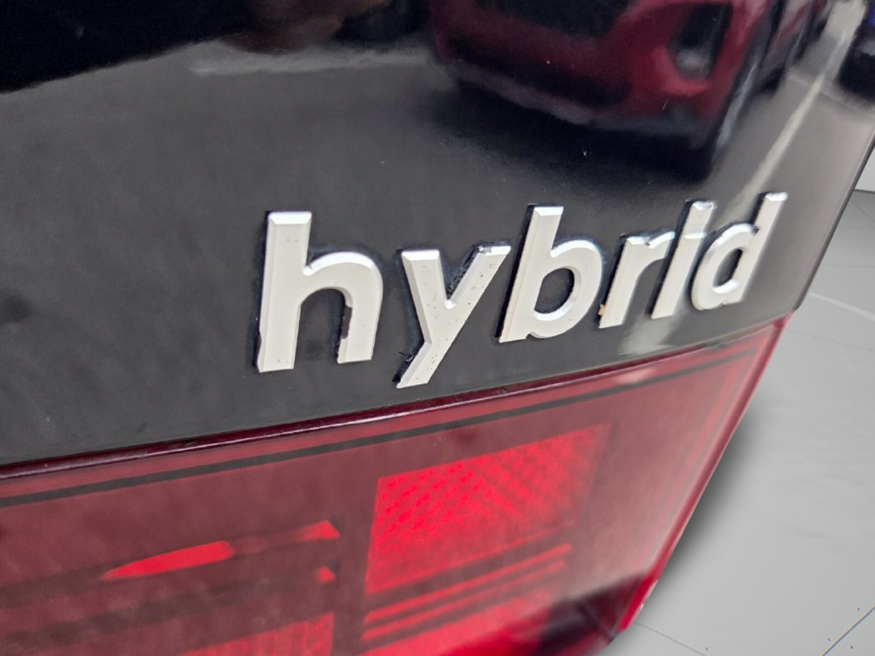Used 2024 Hyundai Santa Fe Limited FWD image 14