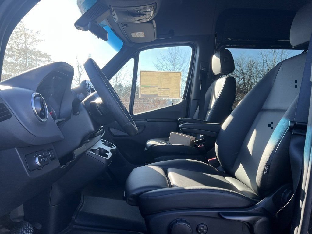 New 2025 Mercedes-Benz Sprinter 2500 image 13