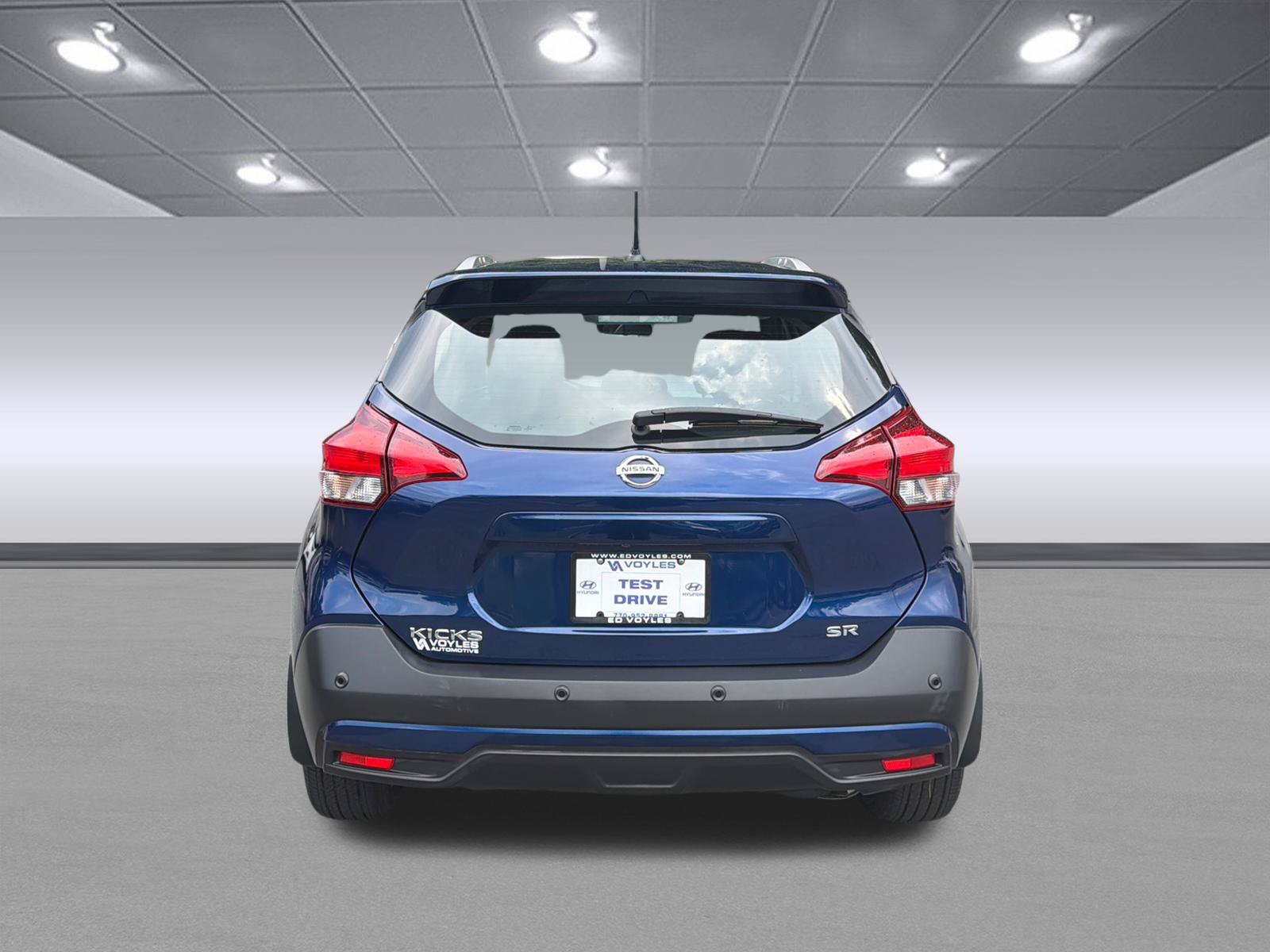 Used 2020 Nissan Kicks SR w/ SR Premium Package FWD image 6