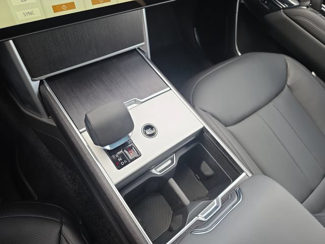 New 2026 Land Rover Range Rover SE AWD/4WD image 18