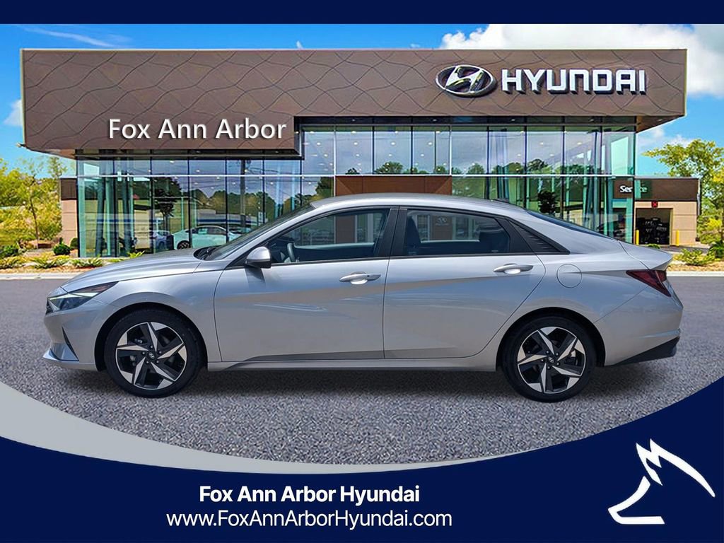 Certified 2023 Hyundai Elantra SEL w/ Convenience Package FWD image 2