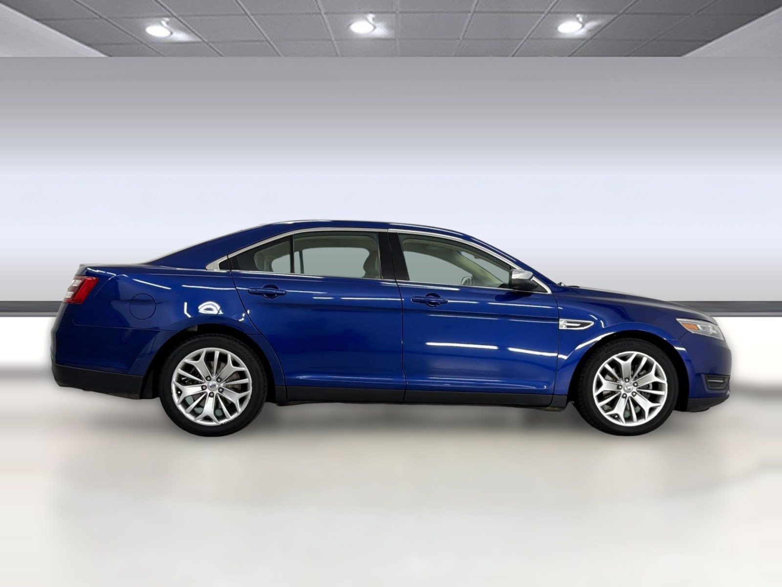 Used 2013 Ford Taurus Limited FWD image 8