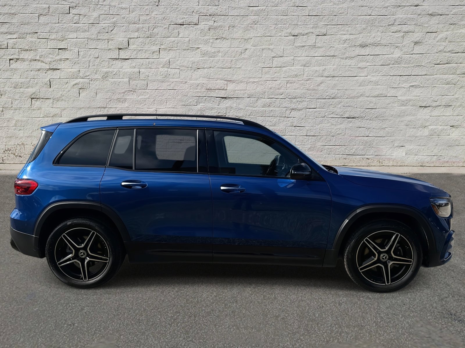 Used 2025 Mercedes-Benz GLB 250 image 6