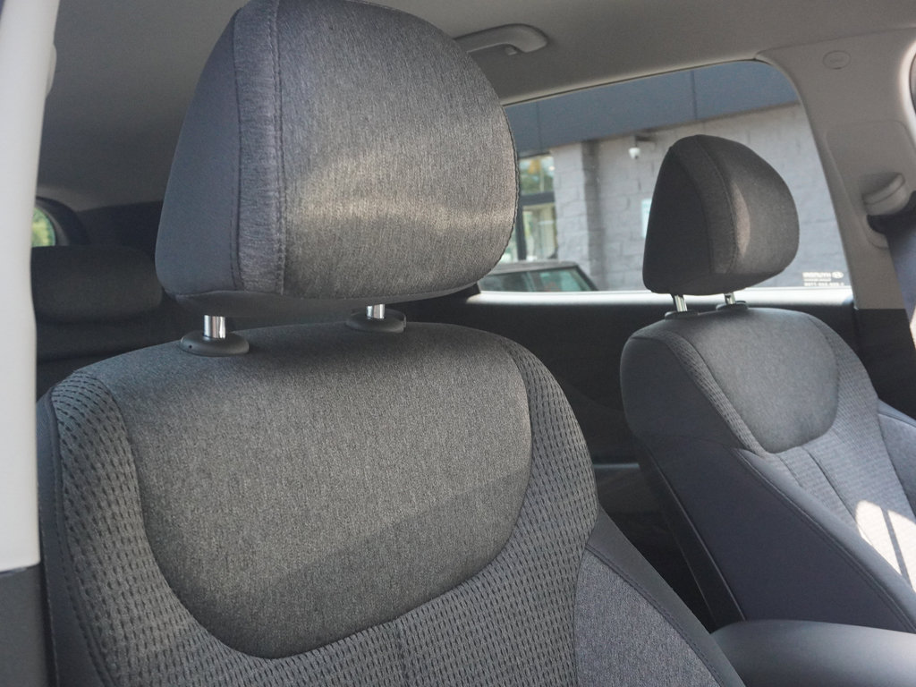Used 2023 Hyundai Santa Fe SE AWD/4WD image 30