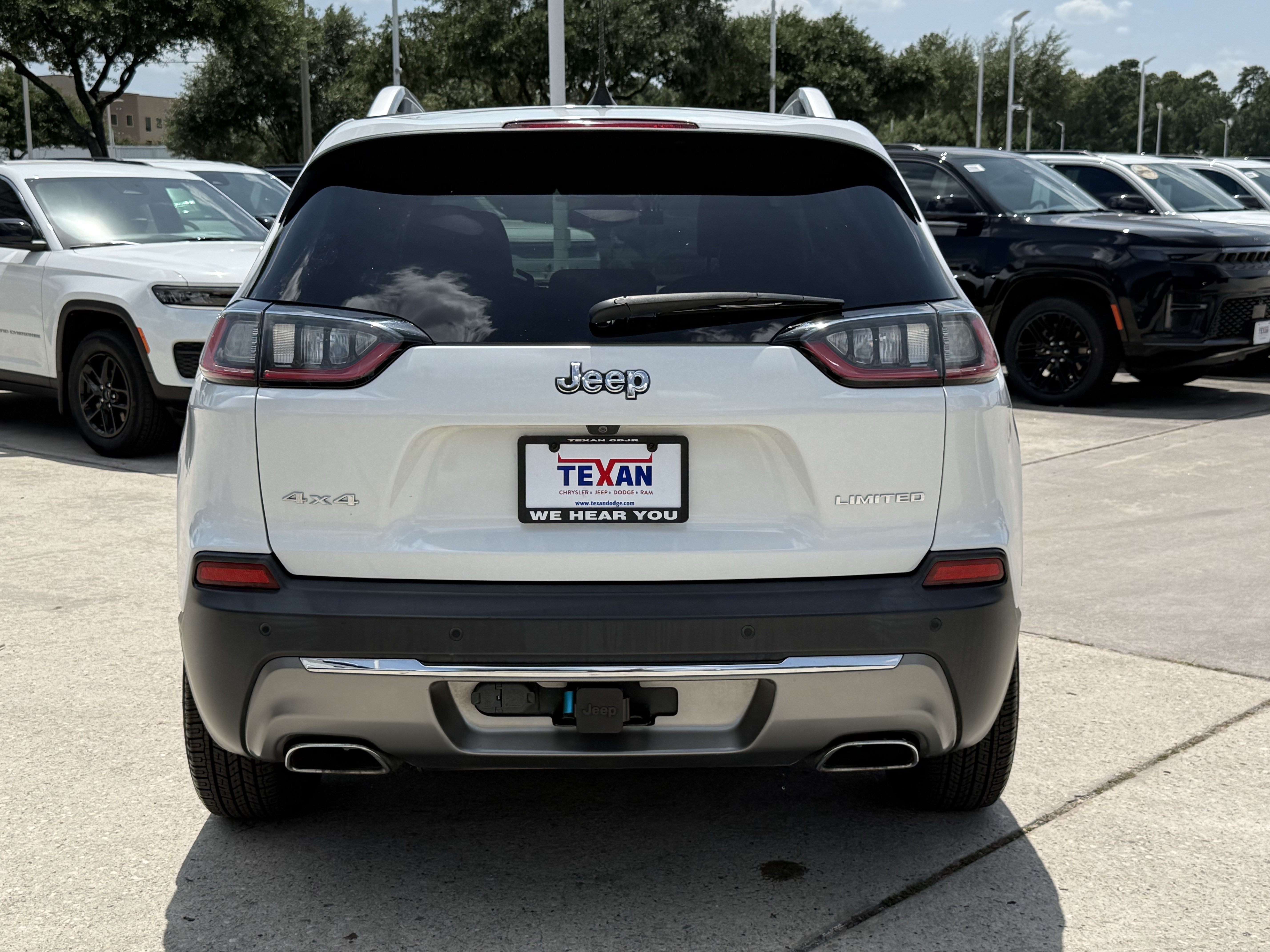 Used 2019 Jeep Cherokee Limited w/ Technology Group AWD/4WD image 6