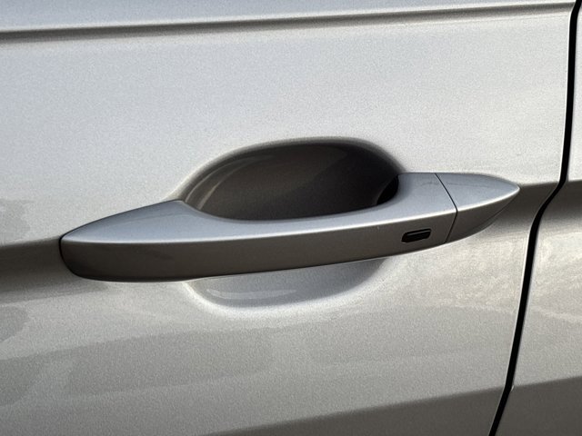 Used 2024 Volkswagen Tiguan S image 13