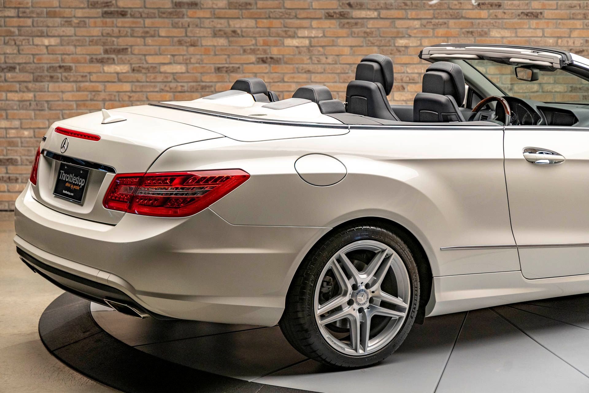 Used 2011 Mercedes-Benz E 550 Cabriolet image 9