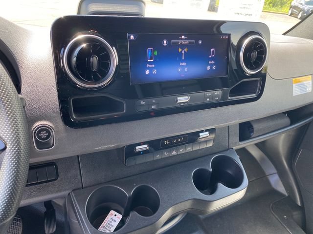 Used 2025 Mercedes-Benz Sprinter 2500 image 10