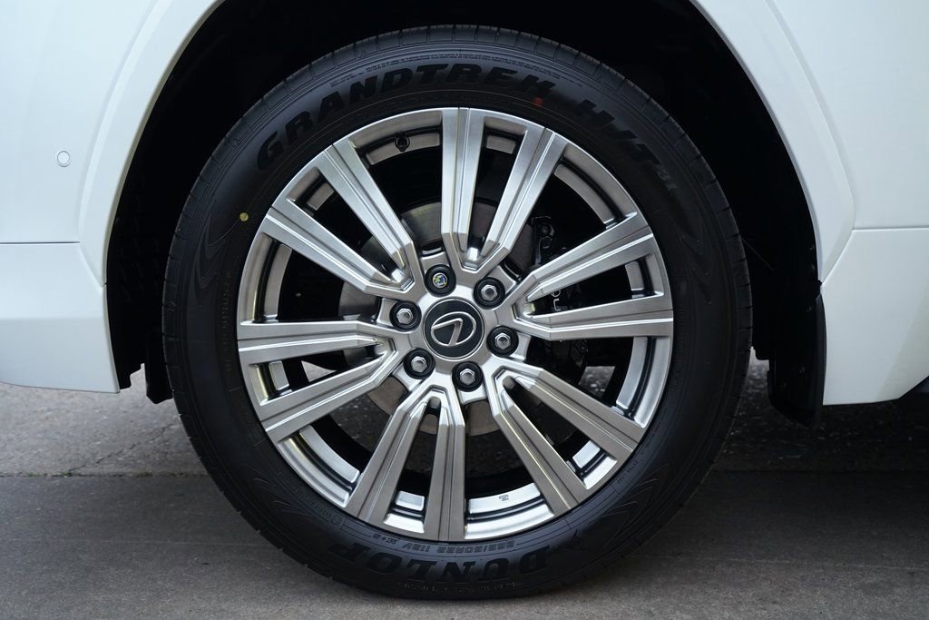 Used 2026 Lexus LX 700h Ultra Luxury image 39