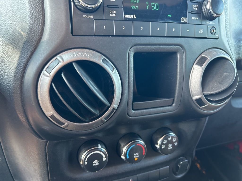 Used 2014 Jeep Wrangler Unlimited Sport w/ Connectivity Group image 34