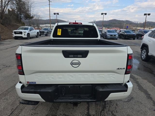 Used 2025 Nissan Frontier SV w/ Tow Package image 4