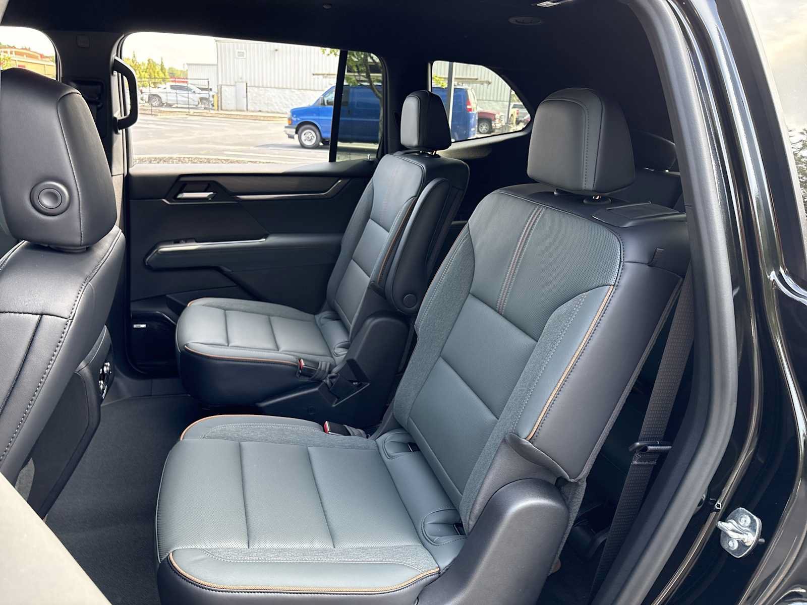 New 2026 GMC Acadia AT4 w/ Luxury Package AWD/4WD image 19
