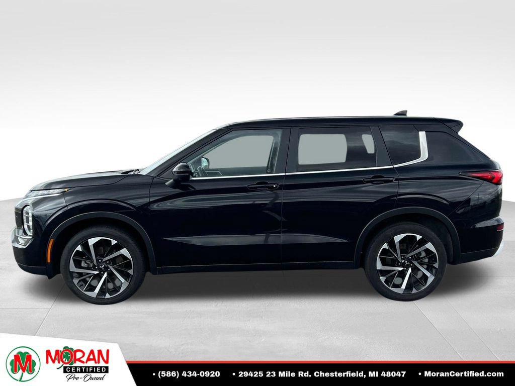 Used 2024 Mitsubishi Outlander SE Black Edition FWD video 2
