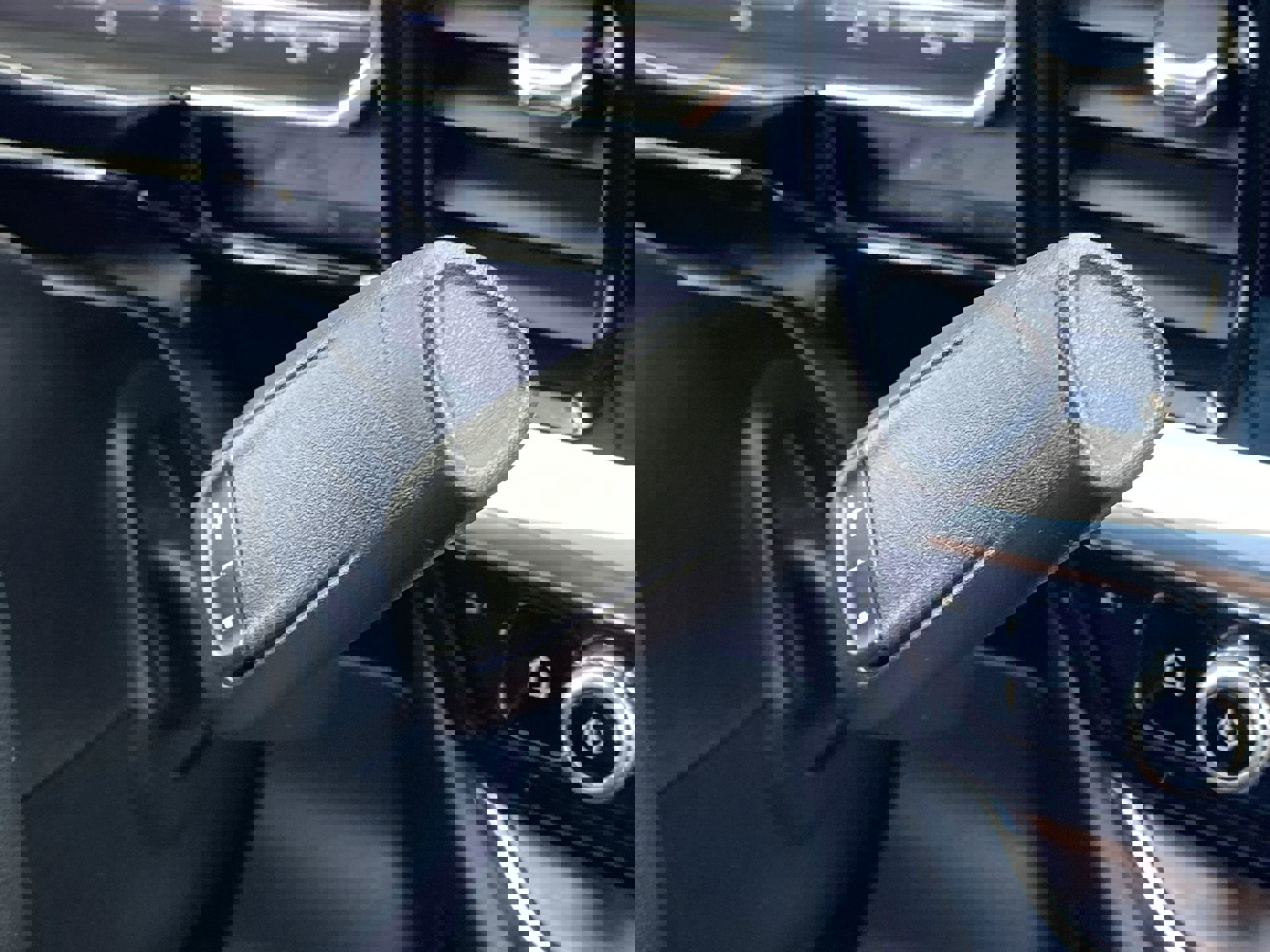 Used 2024 GMC Sierra 1500 SLT image 16