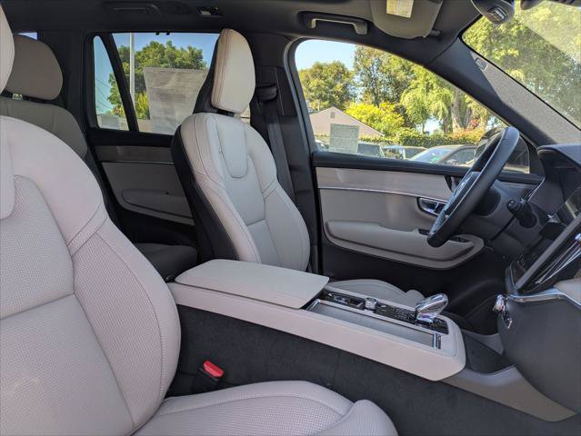 New 2026 Volvo XC90 T8 Ultra w/ Protection Package AWD/4WD image 14