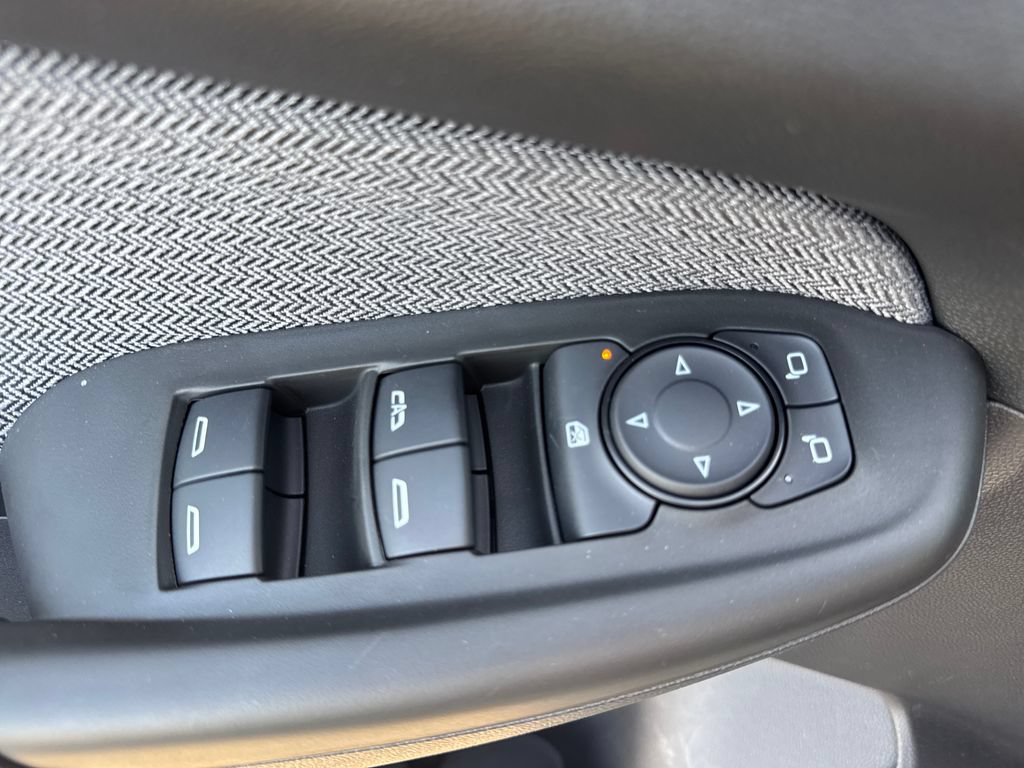 Used 2026 Chevrolet TrailBlazer LT w/ Midnight Edition FWD image 18