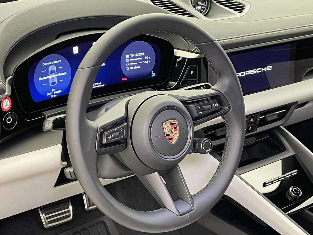 New 2025 Porsche Macan 4S Electric image 4