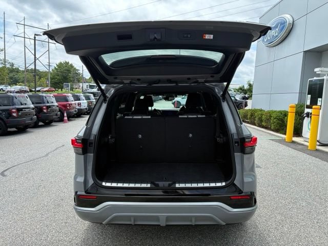 Used 2024 Lexus TX 500h AWD w/ Technology Package image 13