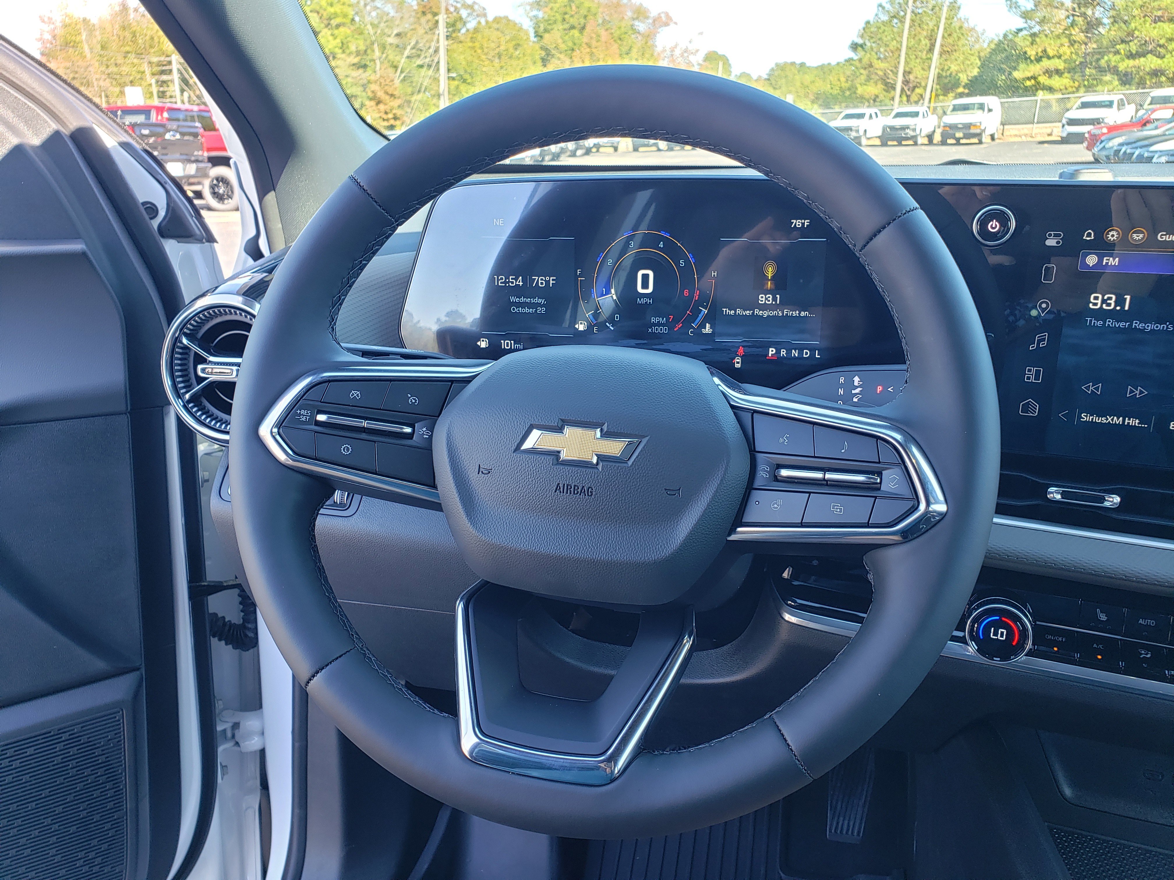 New 2026 Chevrolet Equinox LT w/ Convenience Package II image 18