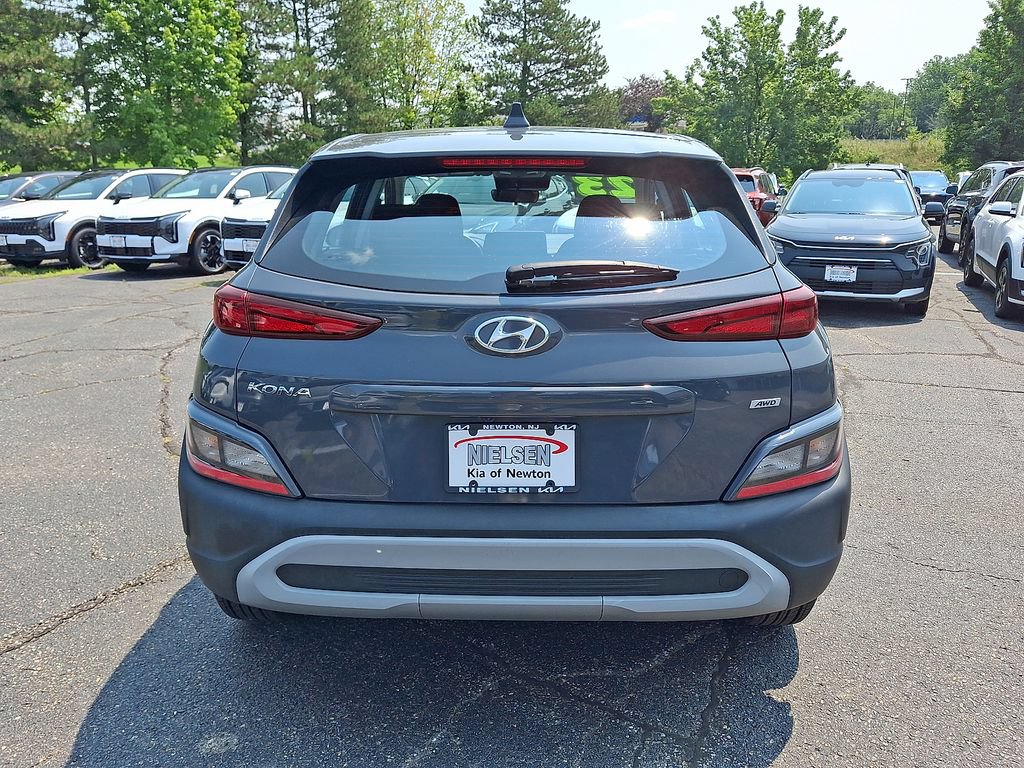 Used 2023 Hyundai Kona SE w/ Cargo Package AWD/4WD image 14