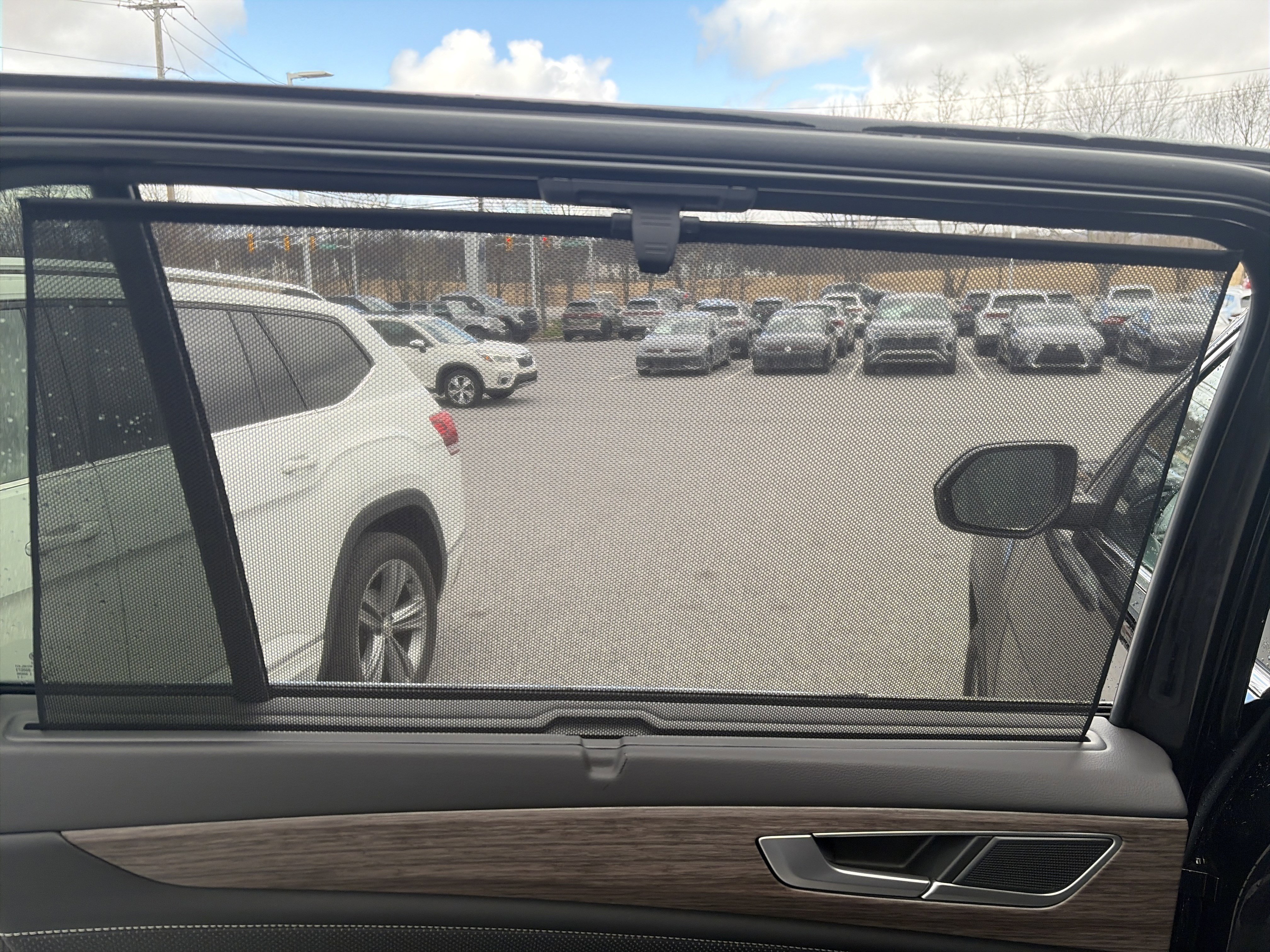 Used 2024 Volkswagen Atlas SEL image 25