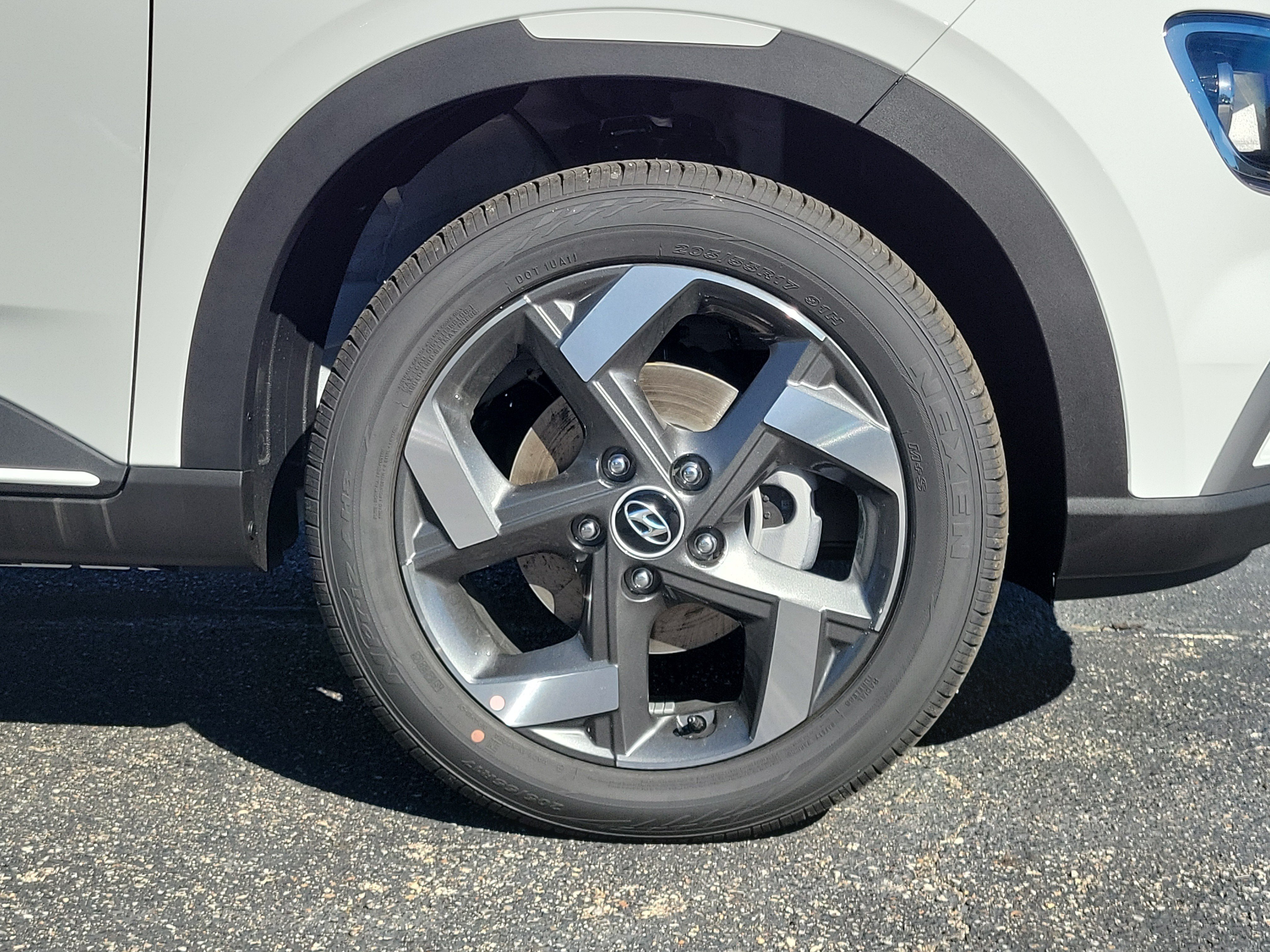 New 2026 Hyundai Venue SEL FWD image 5