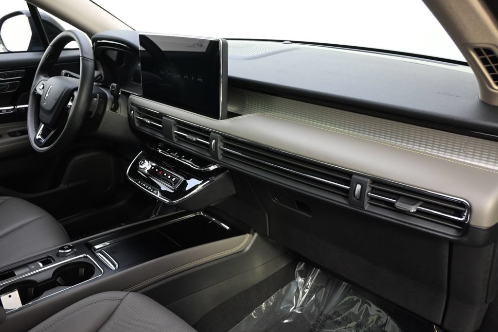 Used 2026 Lincoln Corsair Premiere AWD/4WD image 15