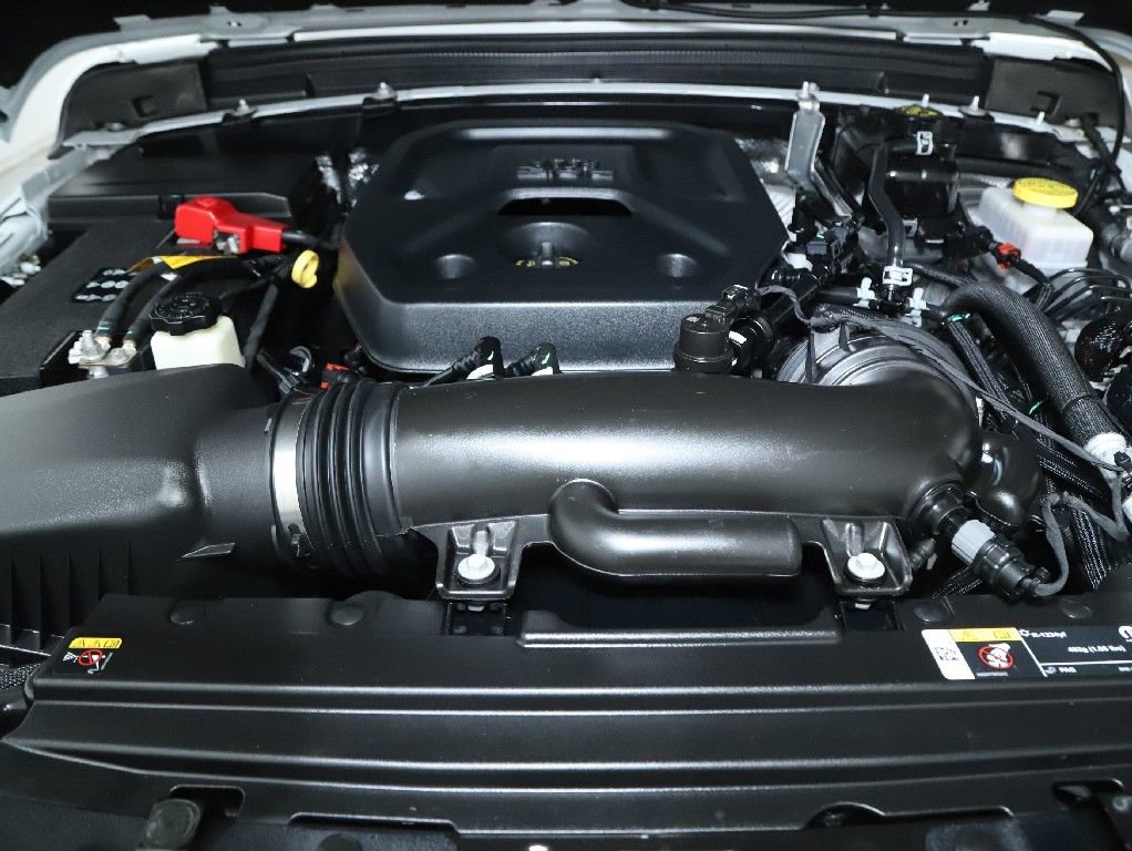 Used 2025 Jeep Wrangler Sport S image 35