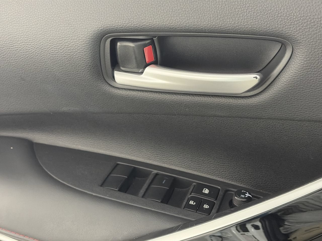 Used 2024 Toyota Corolla XSE FWD image 17