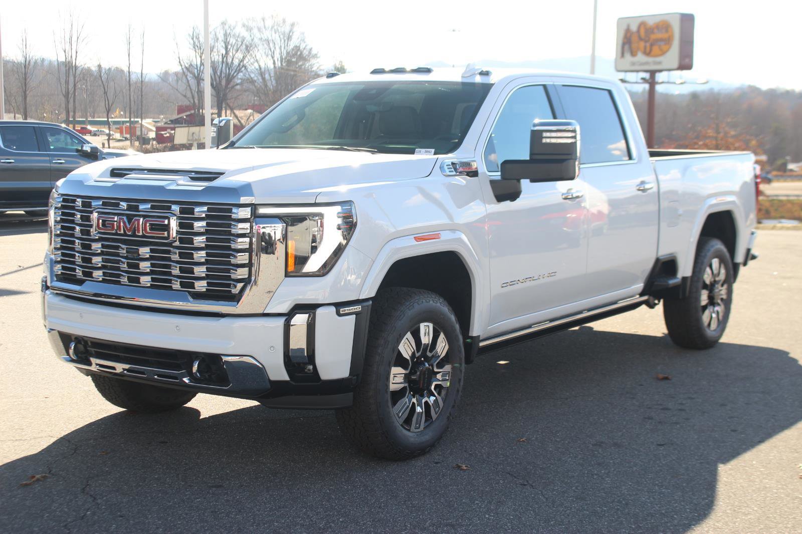 New 2026 GMC Sierra 2500 Denali w/ Denali Reserve Package image 3