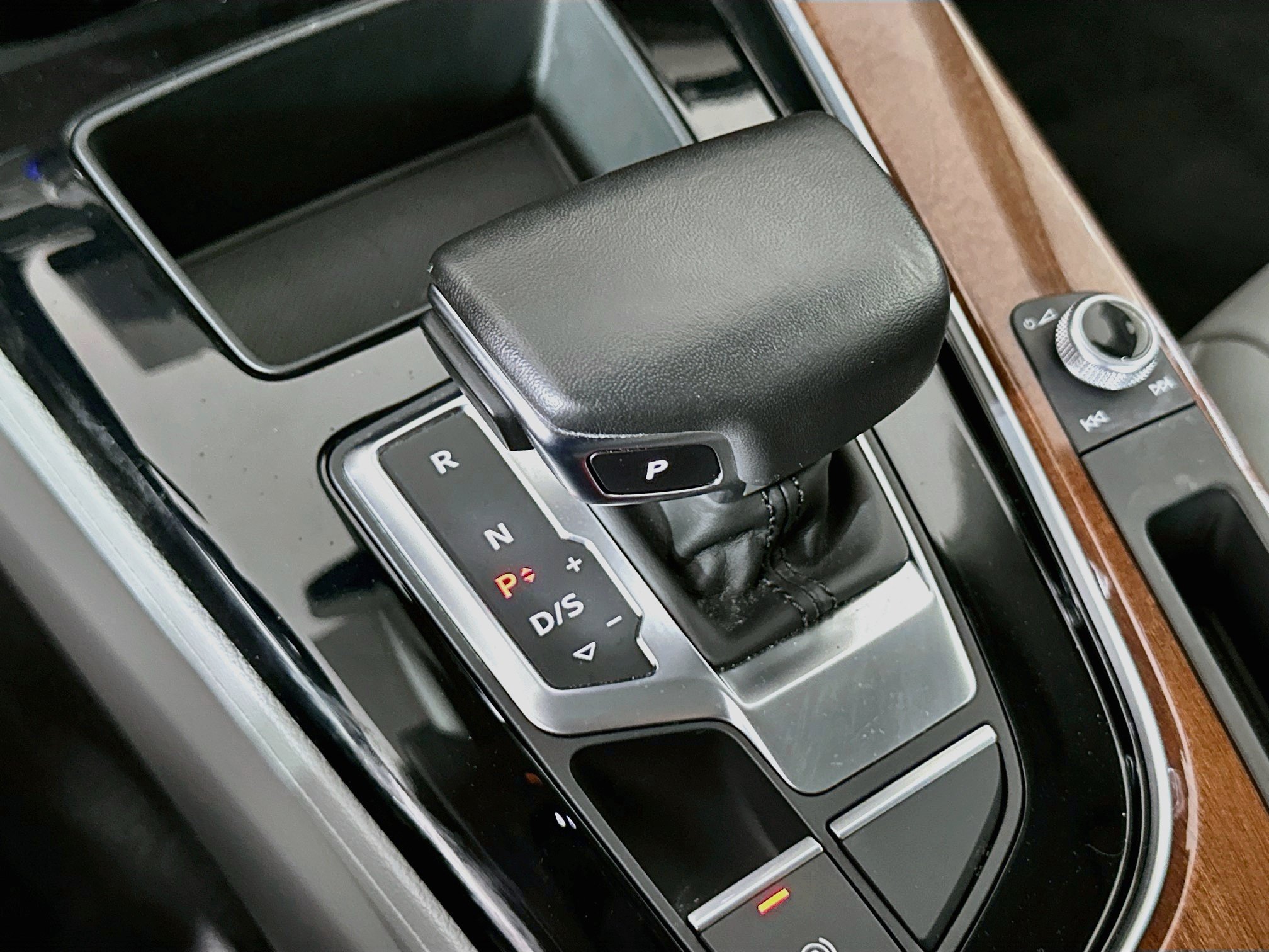 Used 2023 Audi A4 2.0T Premium w/ Convenience Package AWD/4WD image 24