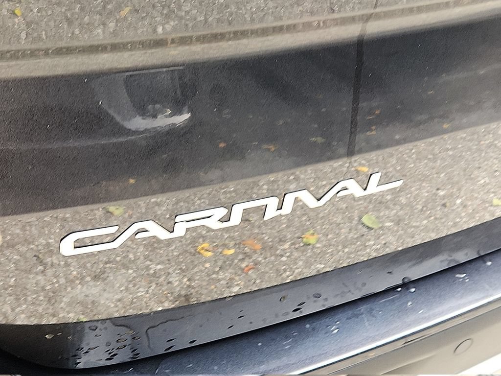Used 2024 Kia Carnival LX FWD image 21
